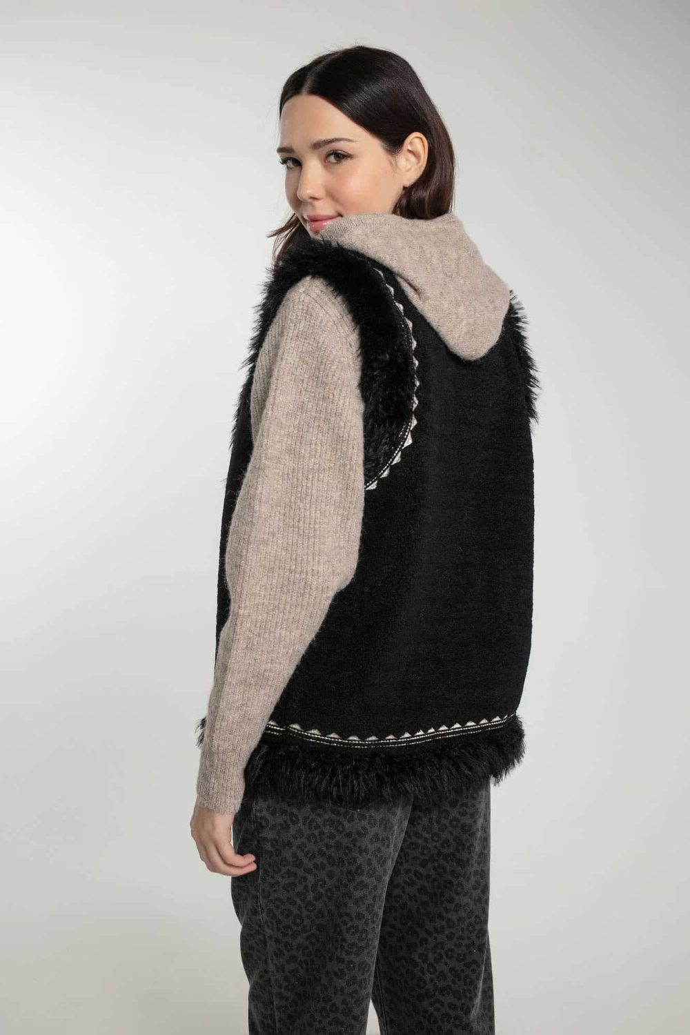 Dannika Black Gilet 1