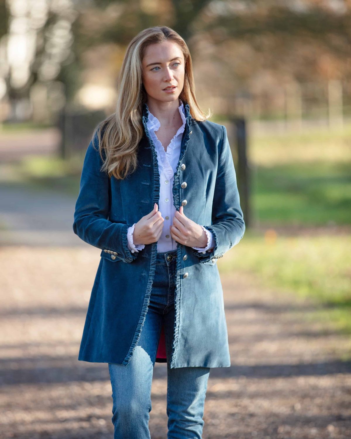 Beatriz French Blue Velvet Jacket i