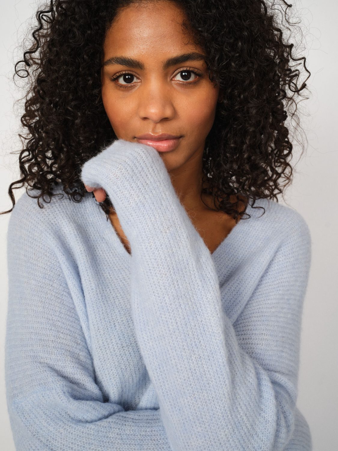 MMThora VNeck Knit Cashmere Blue_1