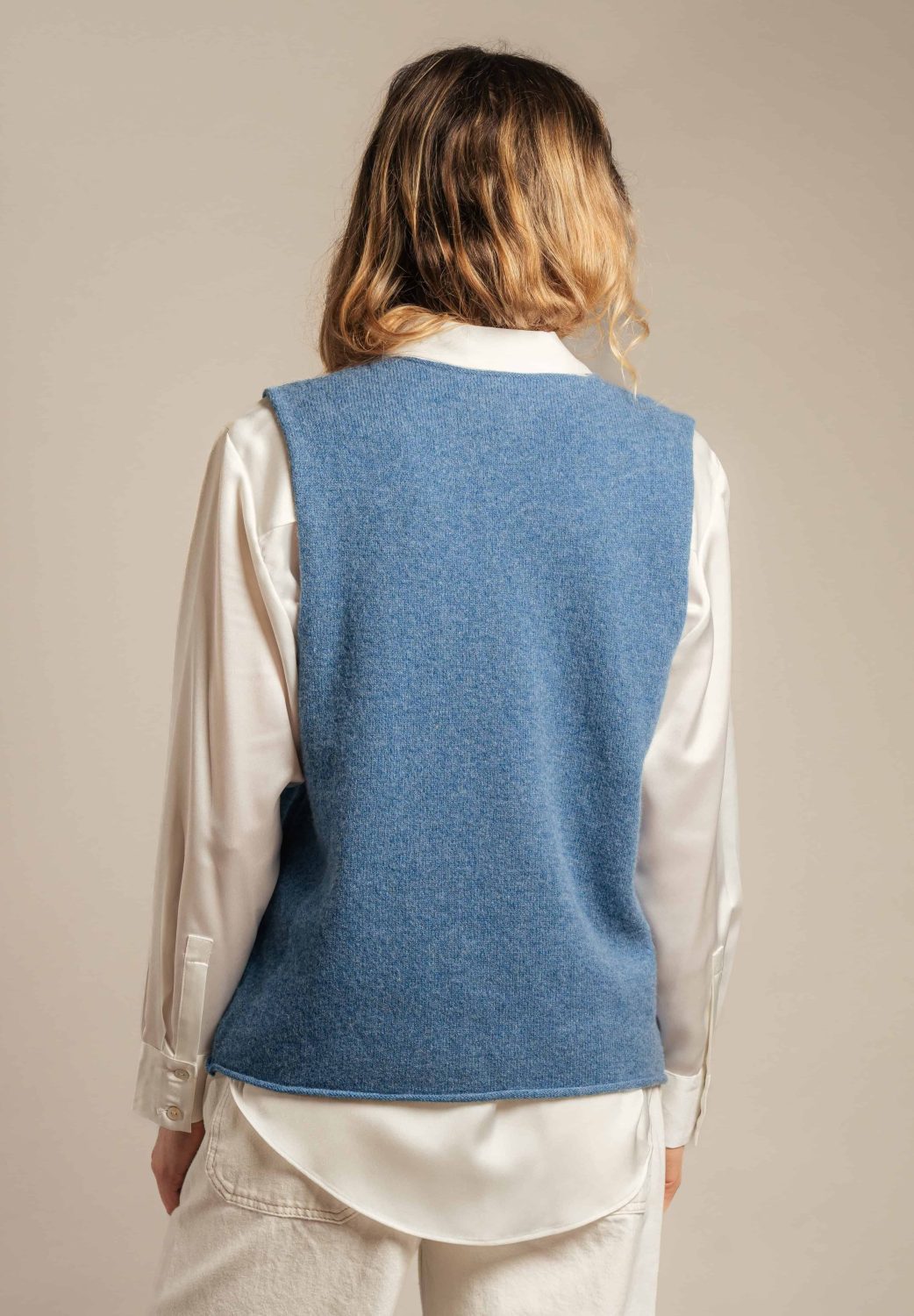 Eribe V-Neck – Jeans (1)nx