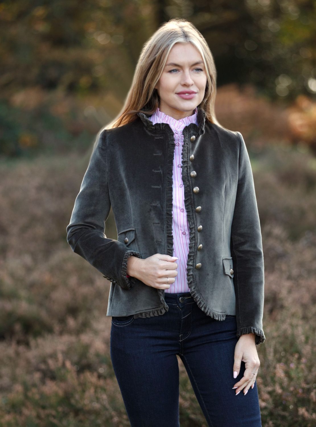 Beatriz Khaki Green Velvet Short x