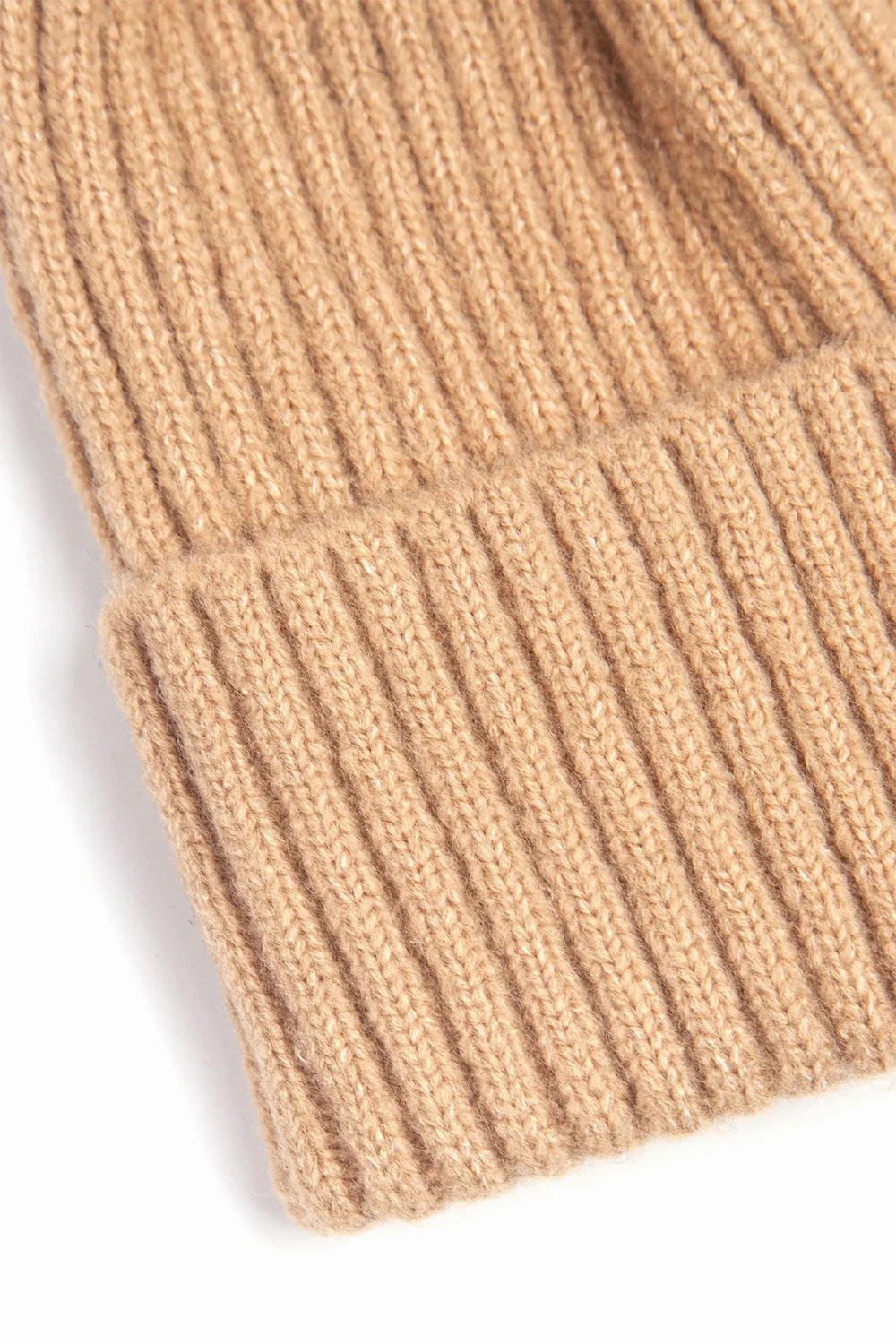 Bobble hat camel 2